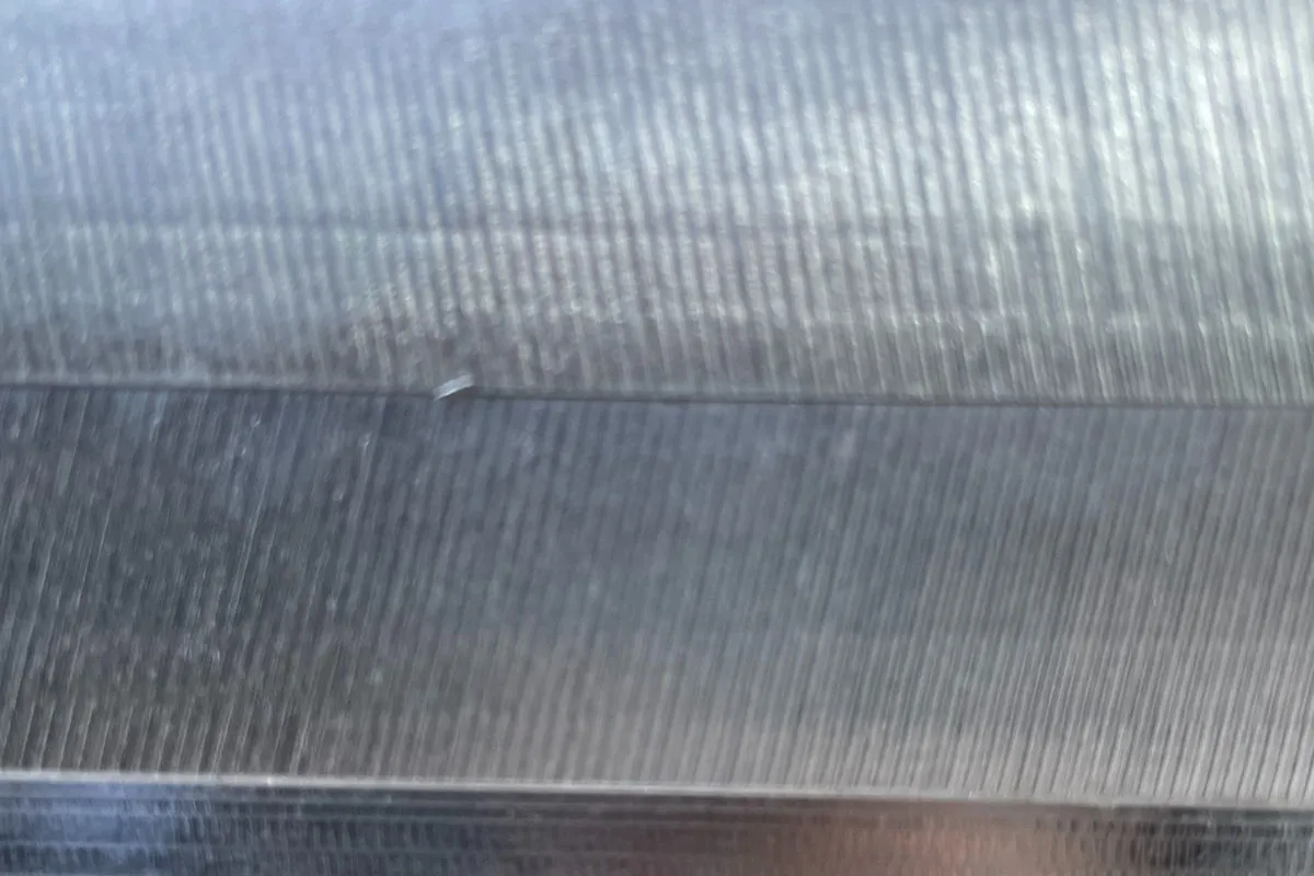 Rattermarken auf CNC-Oberfl�che durch Vibrationen